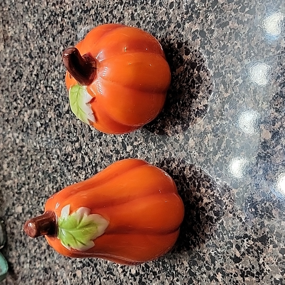 Fall decorations - Picture 2 of 2